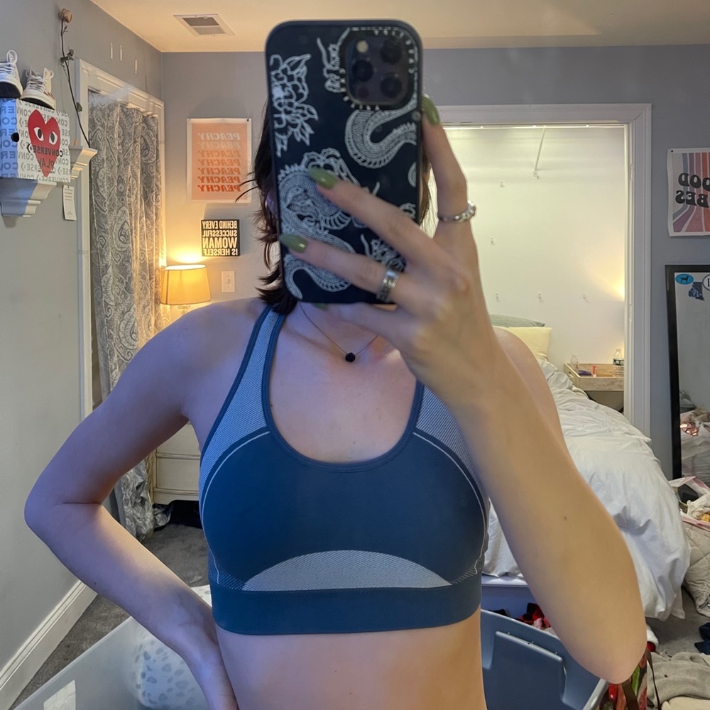 Sports bra